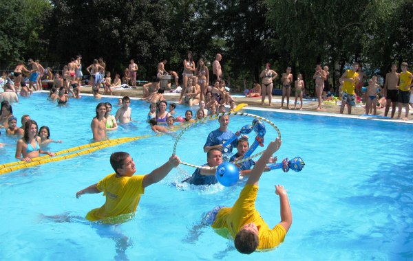 I sutra besplatan ulaz na bazene za školarce - 2015