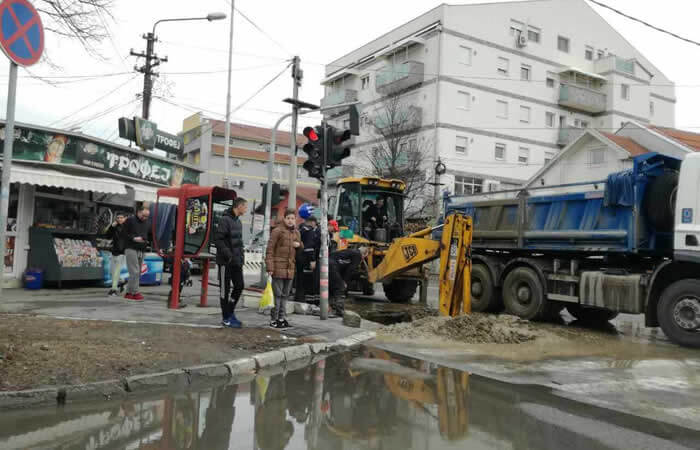 Pukla cev, Borča, Bratstva i jedinstva, LOBI