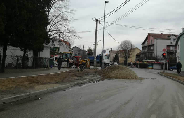 Pukla cev, Borča, Bratstva i jedinstva, LOBI